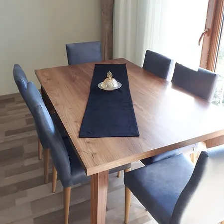 Toki 18 Apartment